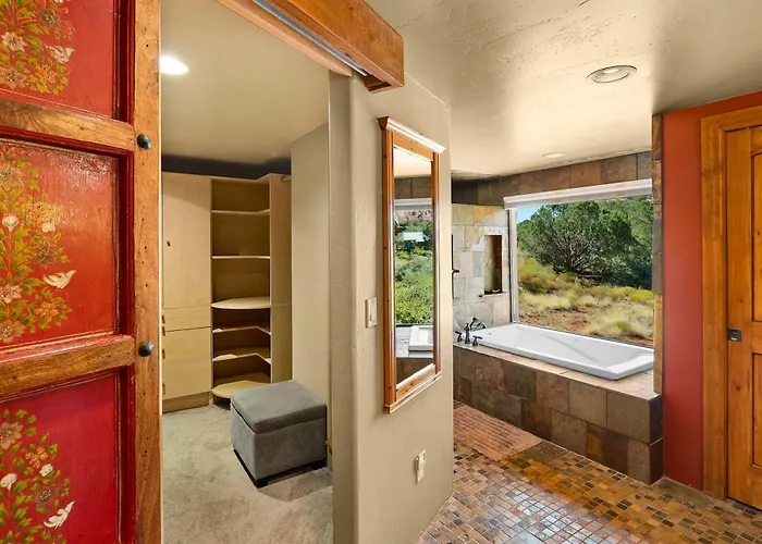 Exclusive Southwest Sanctuary With Amazing Views